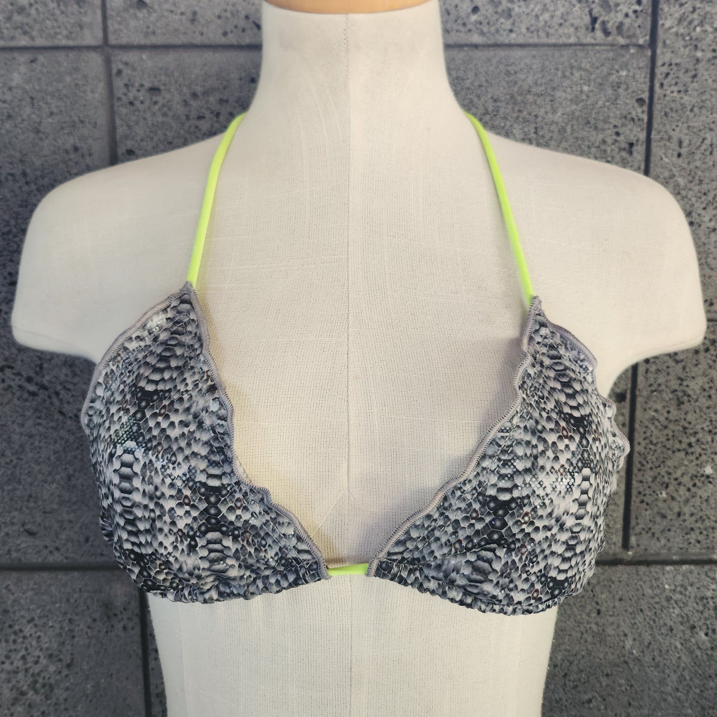 Loco Boutique Cobra Sliding Triangle Swim Top-6